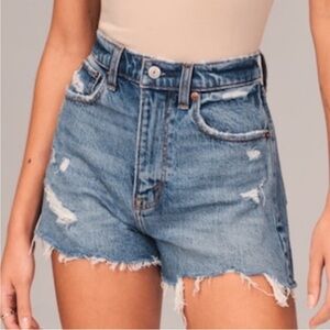 NWT Abercrombie & Fitch High Rise Mom Distressed denim Shorts size 22